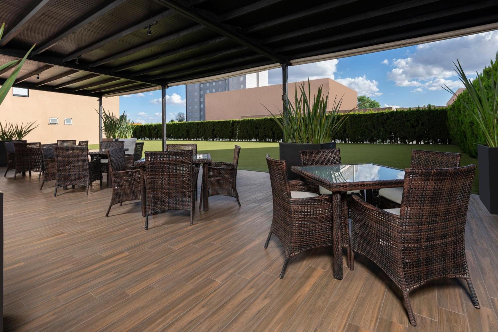 Hotel Courtyard By Marriott San Luis Potosí Extérieur photo