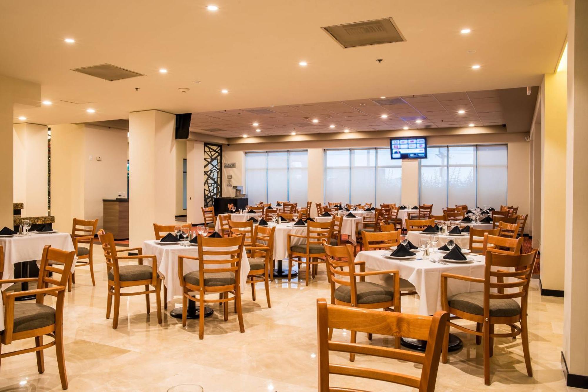 Hotel Courtyard By Marriott San Luis Potosí Extérieur photo