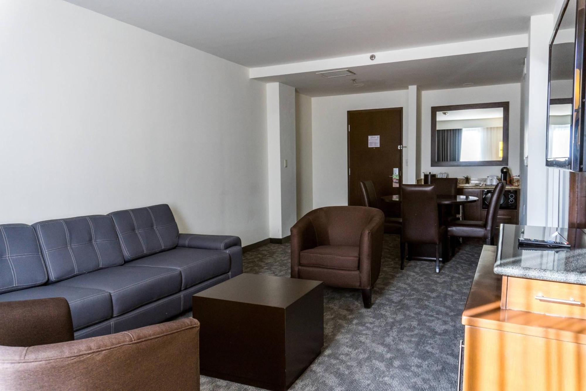 Hotel Courtyard By Marriott San Luis Potosí Extérieur photo